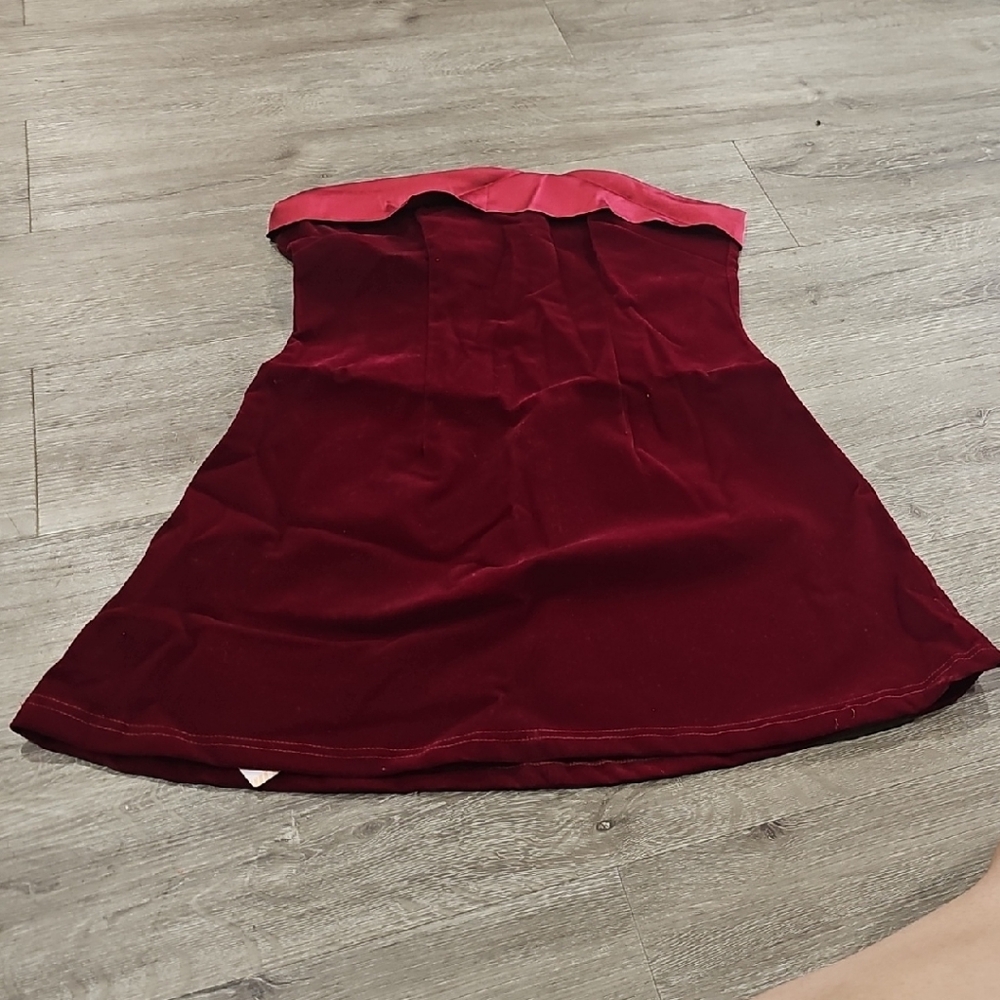 Elegant Red Strapless Mini Dress